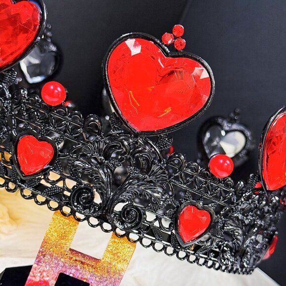 Darkness Goddess Crown, Gothic Heart Crown, Renaissance Crown, Cosplay Costume